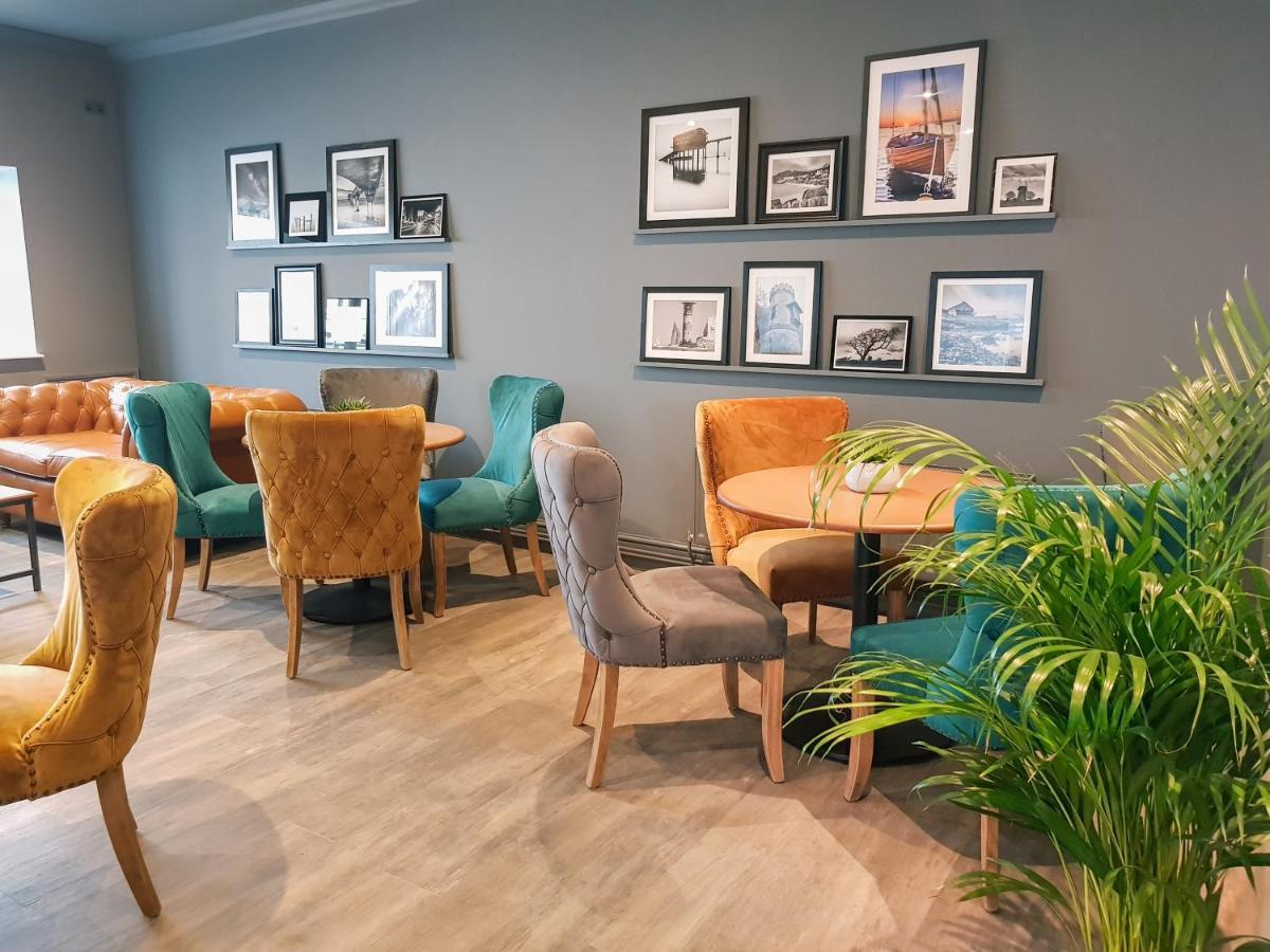 The Lakes Rookley Eksteriør billede The interior of the new lounge