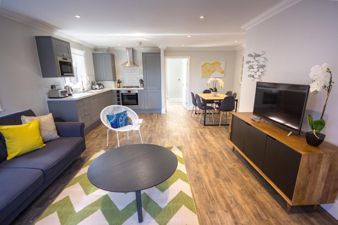 The Lakes Rookley Eksteriør billede The interior of a typical apartment at The Exchange